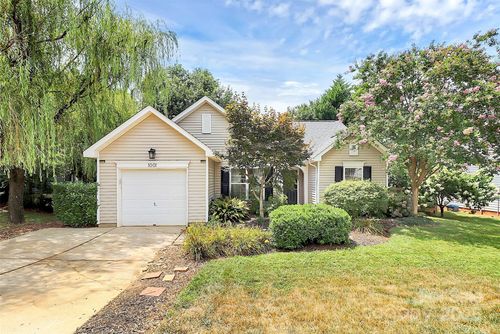 1001 Rocky Meadows Ln, Concord, NC, 28025-1601 | Card Image