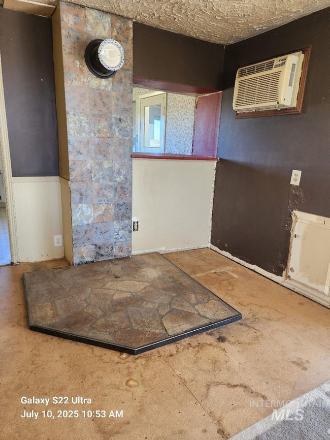 Woodstove or pellet stove hearth. | Image 27