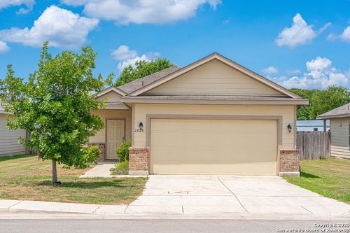 2420 Ranger Pass, Seguin, TX, 78155-7522 | Card Image