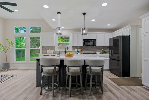 2404 Sw Clear Creek Ct, Blue Springs, MO, 64015-8855 | Card Image