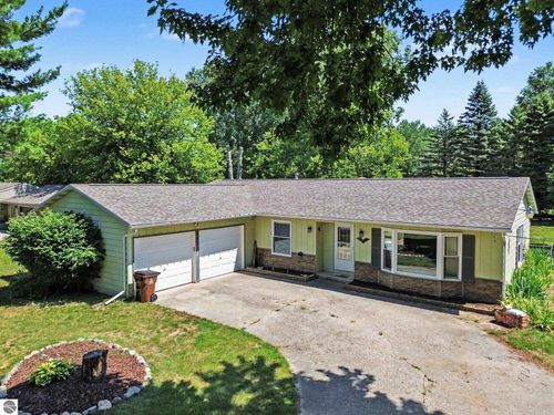 3831 Green Acres Drive, Mt Pleasant, MI, 48858 | Card Image