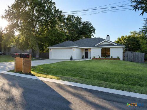 4310 Lakecliff Dr, Harker Heights, TX, 76548-8613 | Card Image