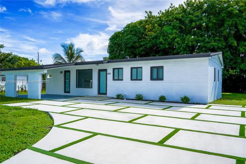 18711 Nw 32nd Ct, Miami Gardens, FL, 33056-3028 | Card Image