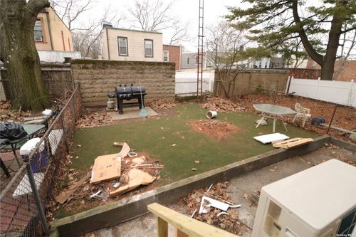 8272 88th Ln, Glendale, NY, 11385-7893 | Card Image