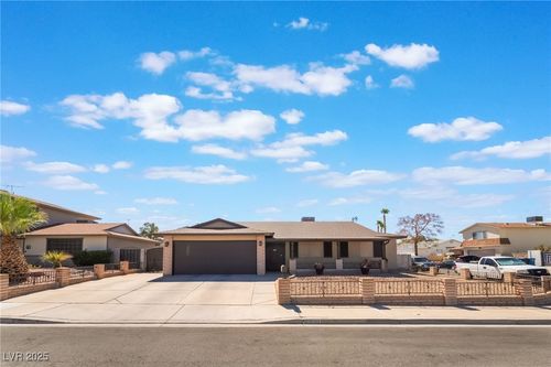 838 Mainsail Ct, Henderson, NV, 89002-8456 | Card Image