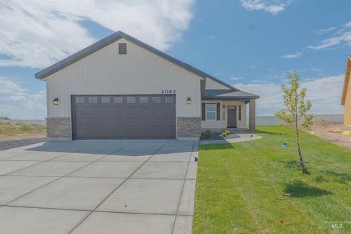 2062 Lowline Ave, Twin Falls, ID, 83301-8733 | Card Image