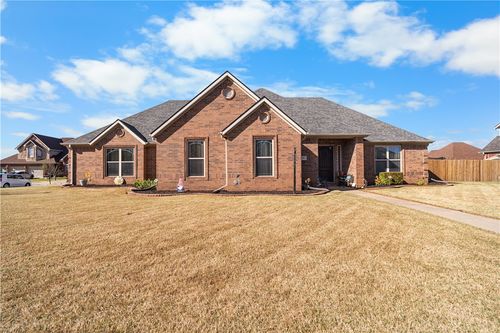 305 W Camelot Drive, Rogers, AR, 72756 | Card Image