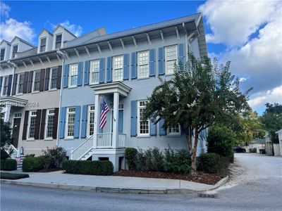 15 Assembly Row, Townhouse with 3 bedrooms, 3 bathrooms and null parking in Beaufort SC | Image 1