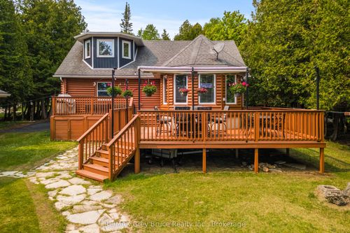 805 Howdenvale Rd, South Bruce Peninsula, ON, N0H2T0 | Card Image