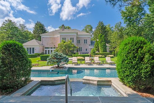 8 High Meadow Ct, Glen Head, NY, 11545-2814 | Card Image