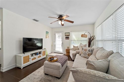 11155 2nd St E, Treasure Island, FL, 33706-4627 | Card Image