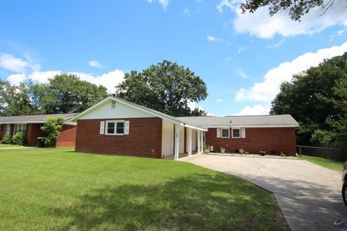 215 Kimberly Rd, Warner Robins, GA, 31088-5617 | Card Image