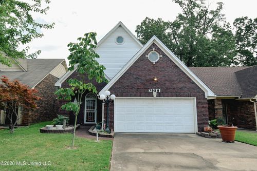 7958 Chesterfield Dr S, Southaven, MS, 38671-6201 | Card Image