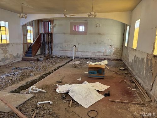 9574 Breckenridge Rd, Breckenridge Hills, MO, 63114-2905 | Card Image