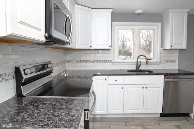 3431 Skyview Dr, House other with 3 bedrooms, 2 bathrooms and null parking in GLENVILLE PA | Image 6