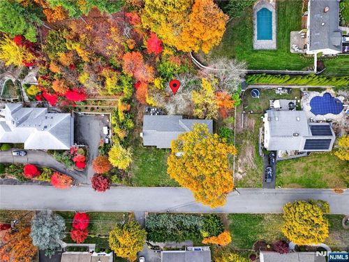 66 Ridge Rd, Hawthorne, NJ, 07506-2812 | Card Image