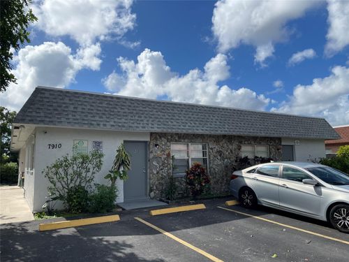 7910 Sw 10th St, North Lauderdale, FL, 33068-3283 | Card Image