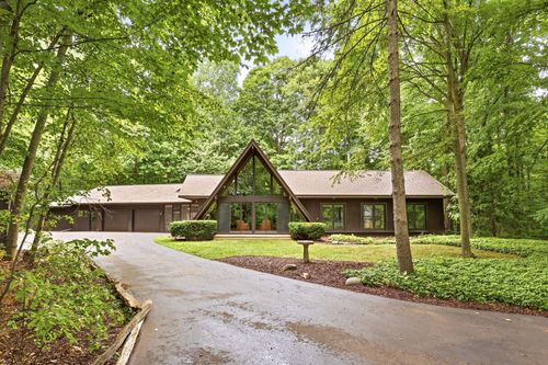 5130 Churchgrove Road, Frankenmuth, MI, 48734 | Card Image