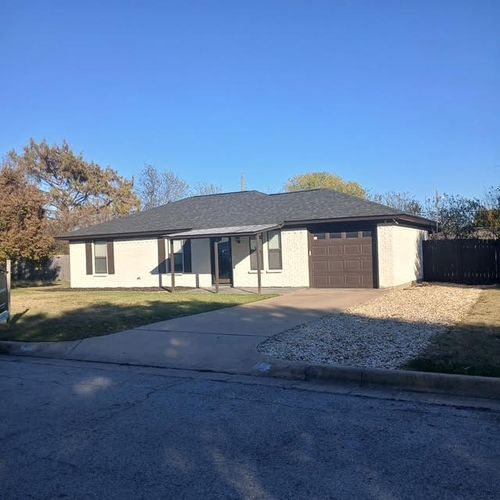 441 White Oak Ln, Burleson, TX, 76028-6246 | Card Image