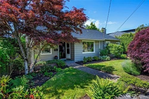 2607 31st Ave W, Seattle, WA, 98199-3337 | Card Image
