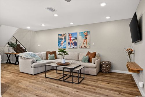 408 Horseshoe Bay North Blvd, Horseshoe Bay, TX, 78657-6331 | Card Image