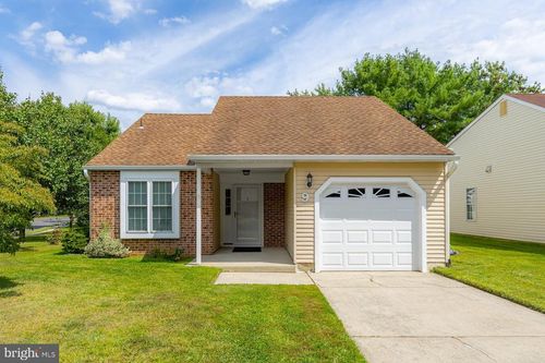 9 Avandale Ct, MOUNT LAUREL, NJ, 08054-3020 | Card Image