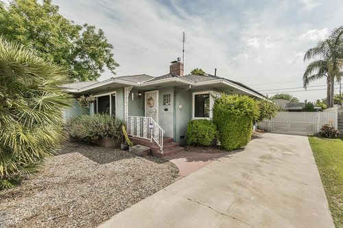 2836 N Arthur Ave, Fresno, CA, 93705-4116 | Card Image