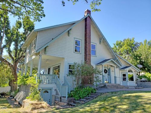 127 4th Ave, Gold Hill, OR, 97525-9649 | Card Image