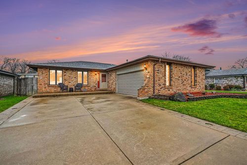 5219 Laramie Ct, Oak Forest, IL, 60452-2256 | Card Image