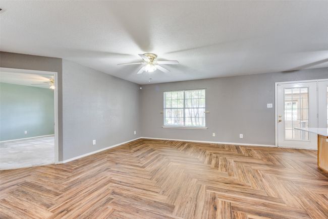 715 Mockingbird St, House other with 3 bedrooms, 2 bathrooms and null parking in Bonham TX | Image 6