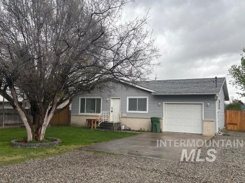 273 Sw Boulevard, New Plymouth, ID, 83655-3030 | Card Image