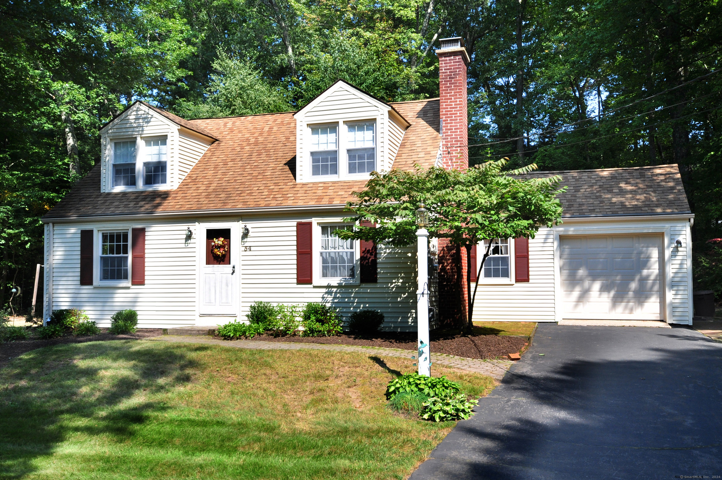 Spring Glen Dr, Granby, CT 06035