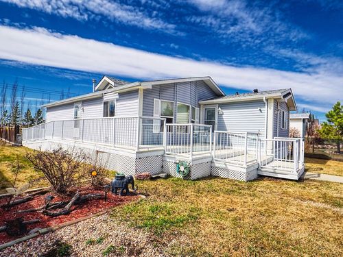 540 Queen Street, Elnora, AB, T0M0Y0 | Card Image