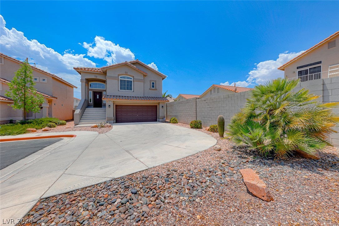 Sweeping Ivy Ct, Las Vegas, NV 89183