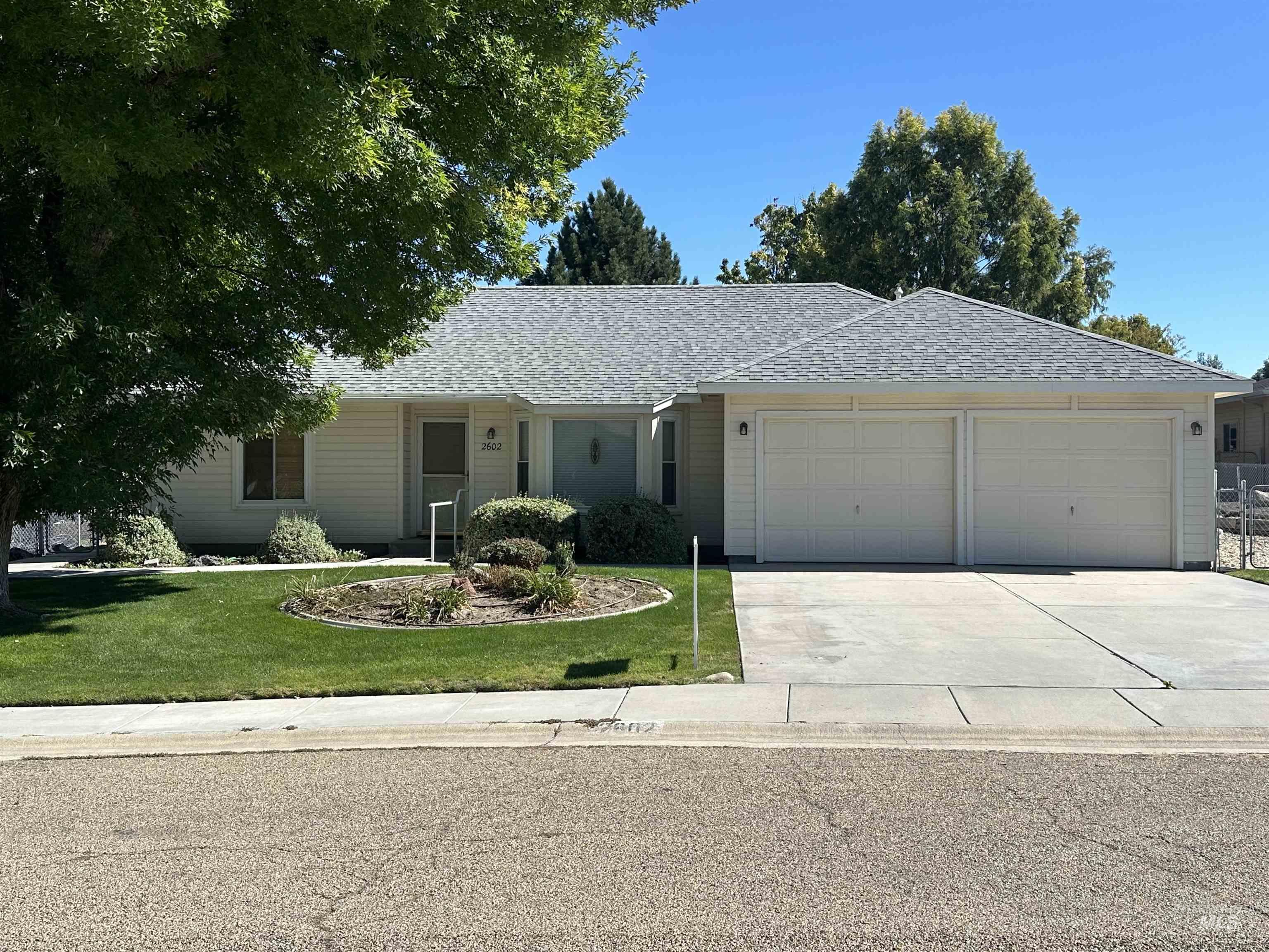Crestwood Pl, Nampa, ID 83686