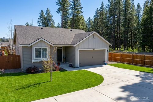 301 Desiree Ln, Cle Elum, WA, 98922-6122 | Card Image