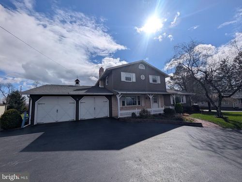 7845 Chambers Hill Rd, Harrisburg, PA, 17111-5407 | Card Image