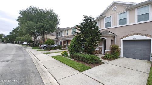 5956 Pavilion Dr, JACKSONVILLE, FL, 32258-5475 | Card Image
