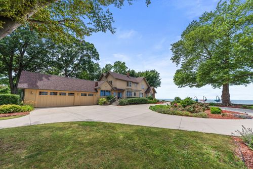 3706 S Lakeshore Dr, Saint Joseph, MI, 49085 | Card Image