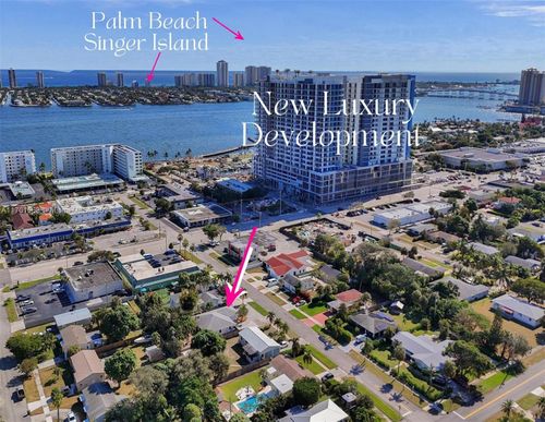 131 Date Palm Dr, Lake Park, FL, 33403-3571 | Card Image