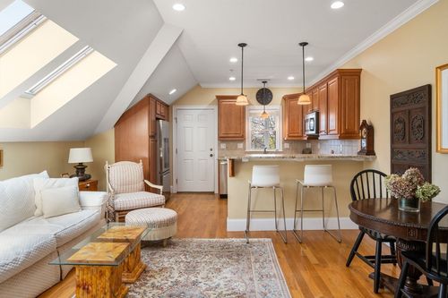 3-1-23 Robbins St, Waltham, MA, 02453-3985 | Card Image
