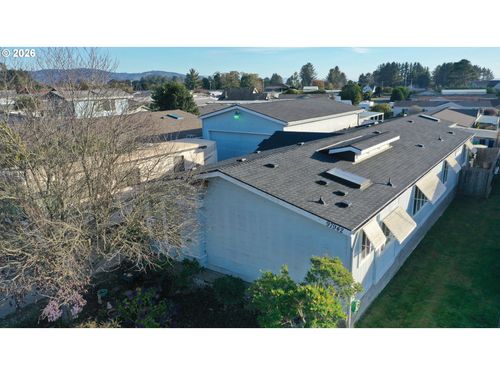 97942 Lucas Ln, Brookings, OR, 97415 | Card Image