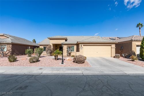 5582 Little Lake Ave, Las Vegas, NV, 89122-4733 | Card Image