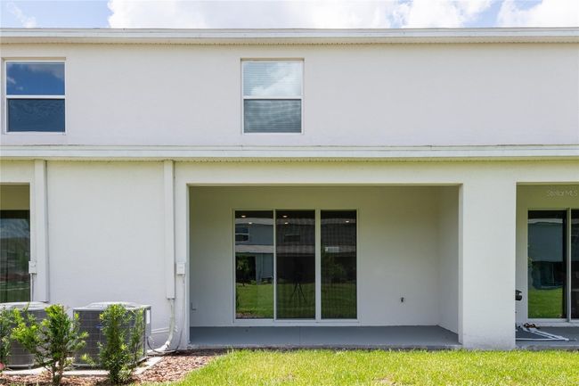 33063 Tulip Petal Ln, Townhouse with 3 bedrooms, 3 bathrooms and null parking in WESLEY CHAPEL FL | Image 6
