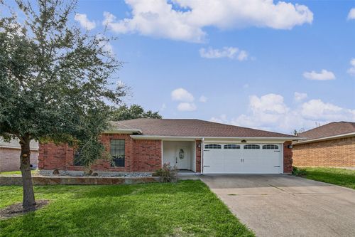 7929 Sunrise Dr, Watauga, TX, 76148-1315 | Card Image