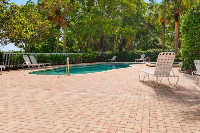 104 - 1936 Heron Cove Dr, Condo with 2 bedrooms, 2 bathrooms and null parking in Lutz FL | Image 37