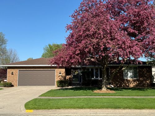 340 N Mulberry St, Herscher, IL, 60941-9457 | Card Image