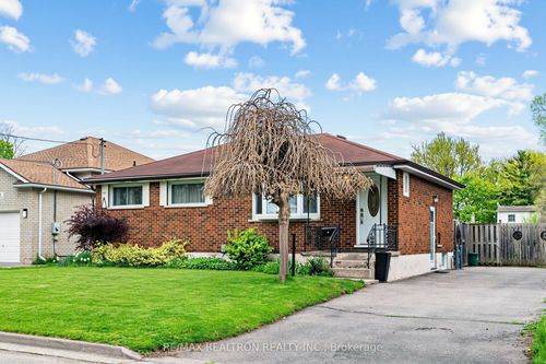 42 Charles St, Brantford, ON, N3T1B3 | Card Image