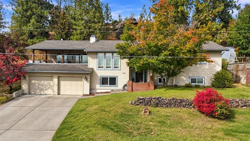 2212 W Weile Ave, Spokane, WA, 99208-4317 | Card Image
