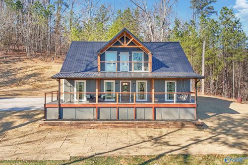 16 October Way, Guntersville, AL, 35976-4402 | Card Image